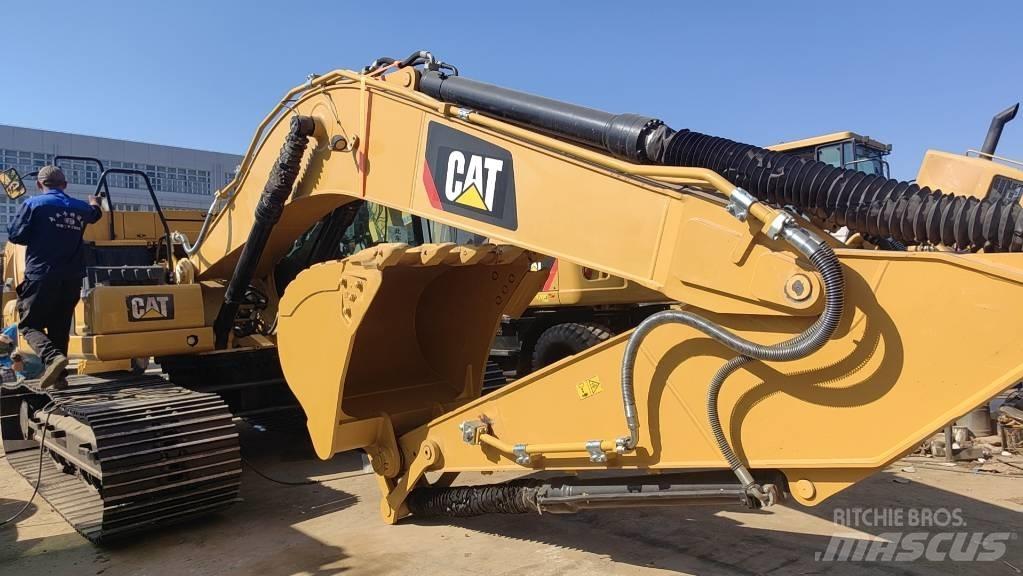 CAT 2018 CAT 320 Kolová rýpadla