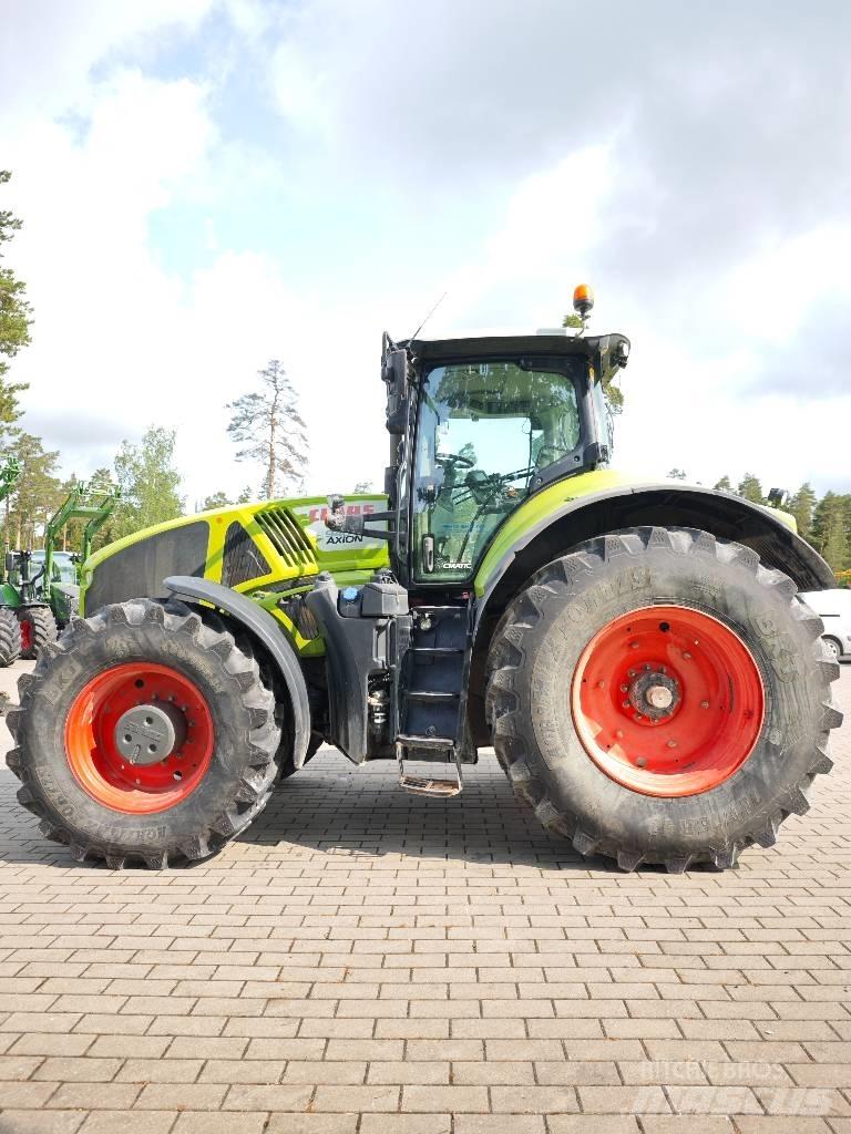 CLAAS Axion 940 Traktory