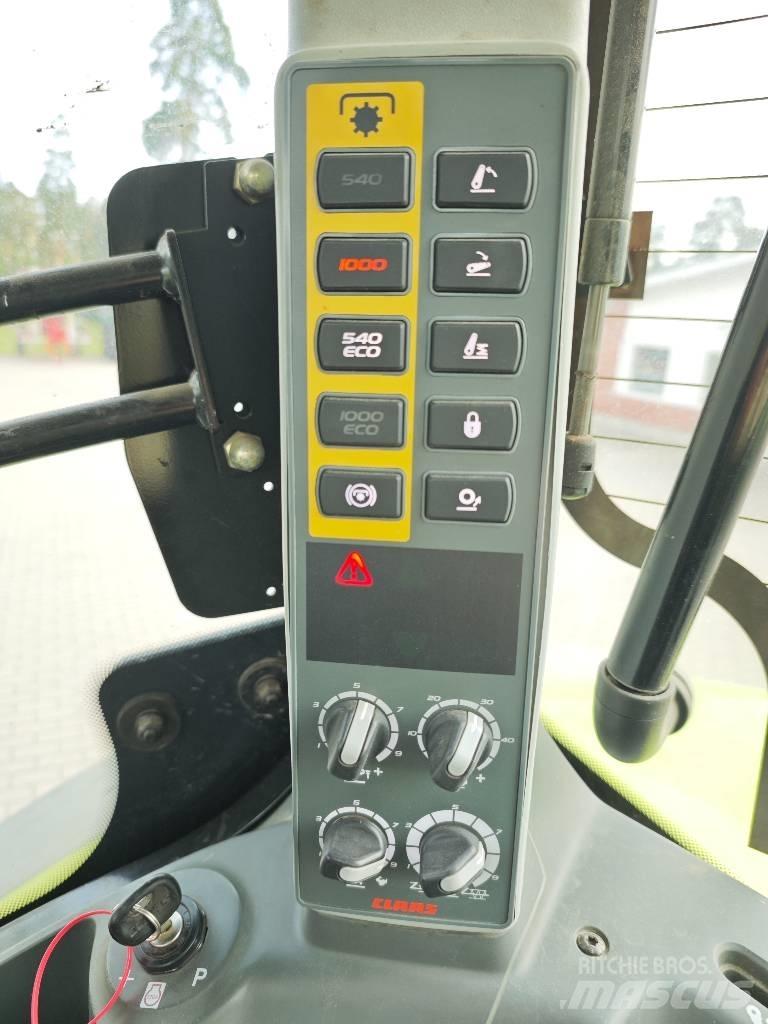 CLAAS Axion 940 Traktory