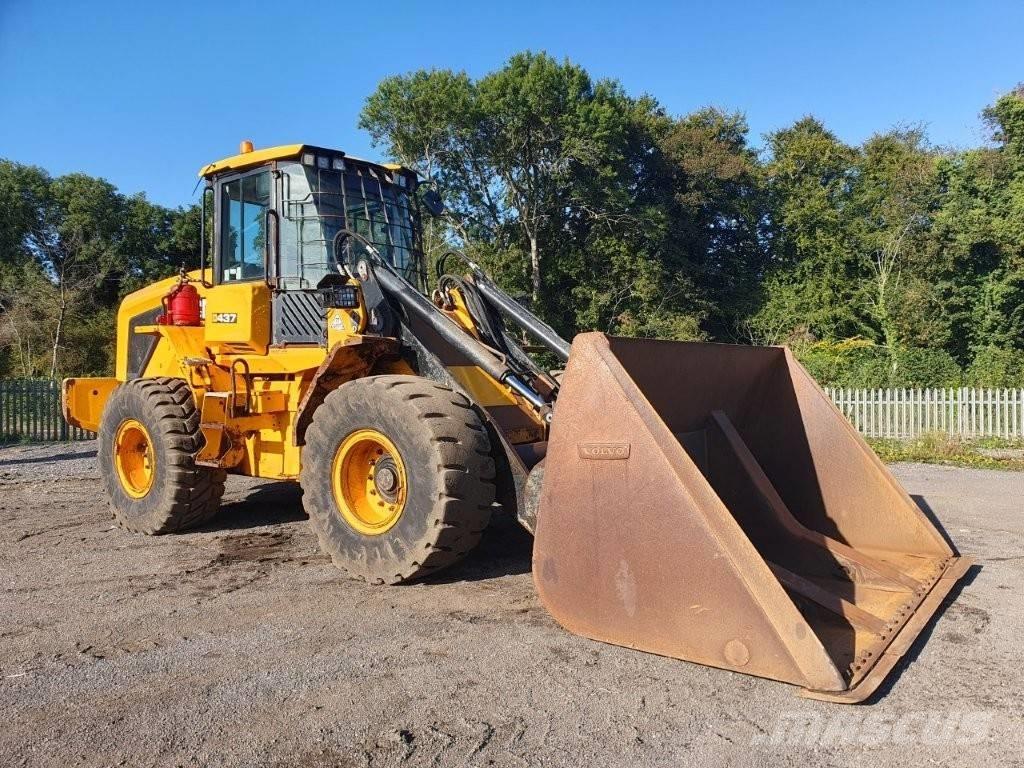 JCB 437 HT Kolové nakladače