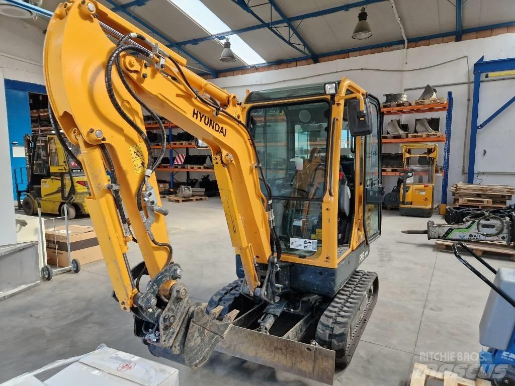 Hyundai R18-9AK Mini rýpadla < 7t