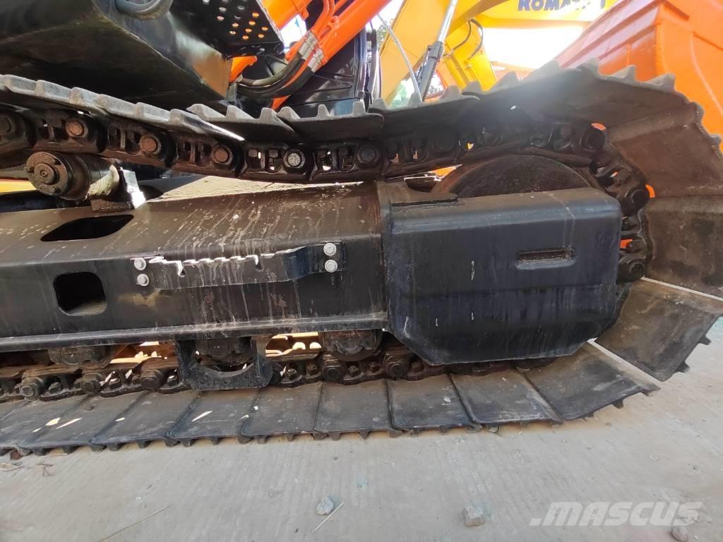 Hitachi ZX 200 Pásová rýpadla