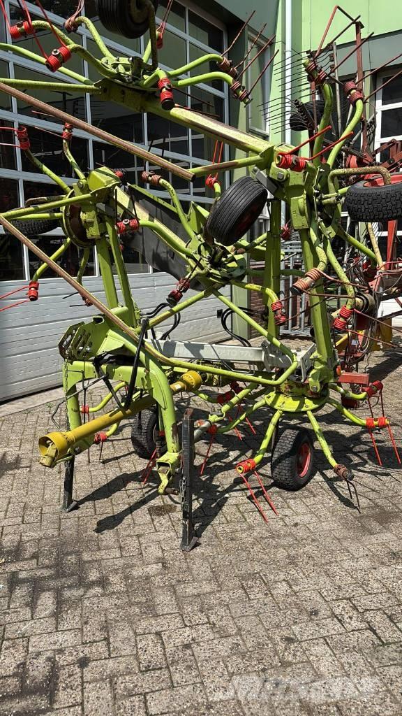CLAAS Volto 770 Obraceče a shrabovače sena