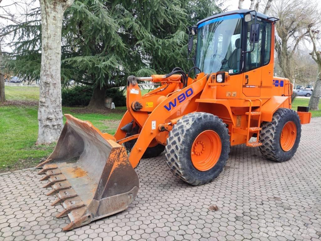 Fiat-Hitachi W90 Kolové nakladače