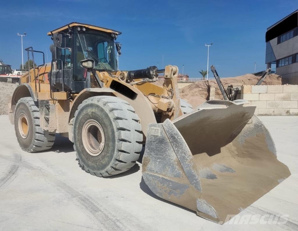 CAT 966 M Kolové nakladače