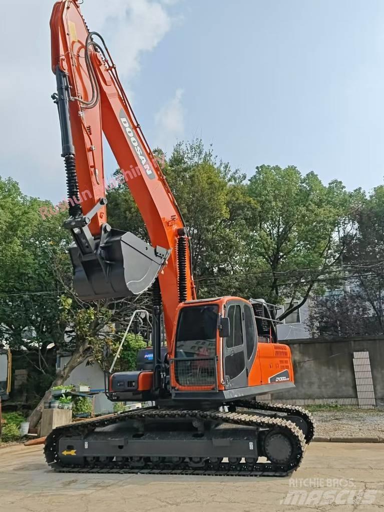 Doosan DX 300 Pásová rýpadla