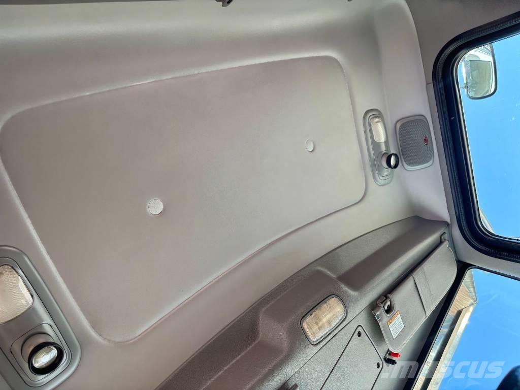 Peterbilt 389 Tahače