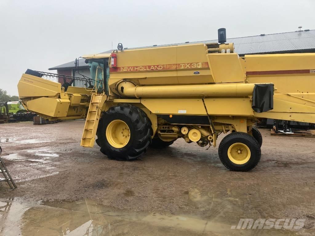 New Holland TX 30 Sklízecí mlátičky
