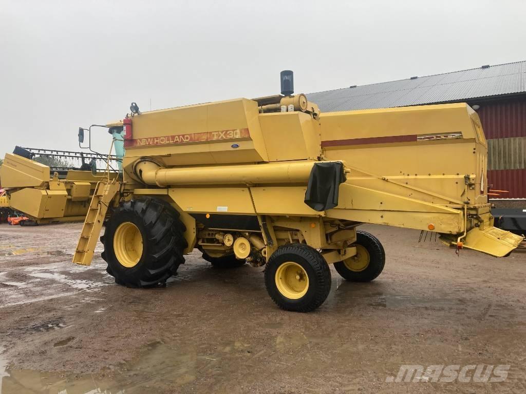 New Holland TX 30 Sklízecí mlátičky