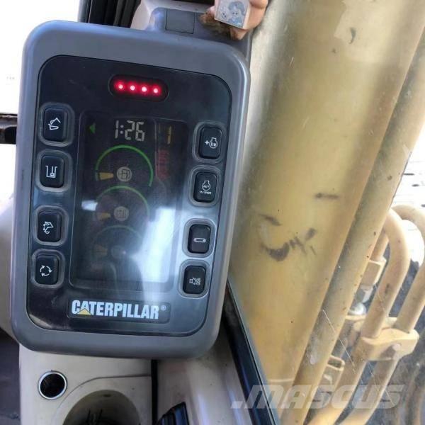 CAT 325 B L Pásová rýpadla