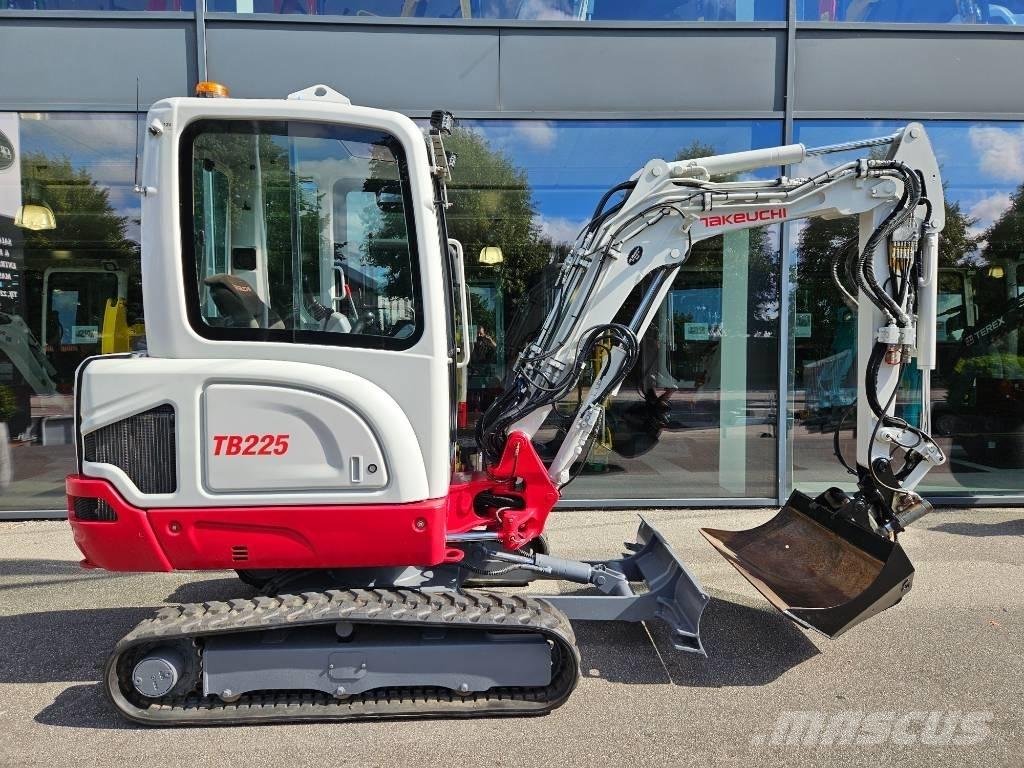 Takeuchi TB 225 Mini rýpadla < 7t
