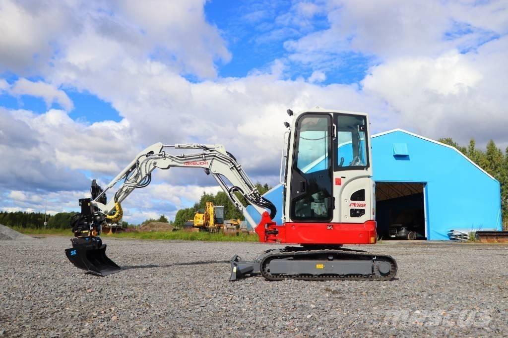 Takeuchi TB325R Mini rýpadla < 7t