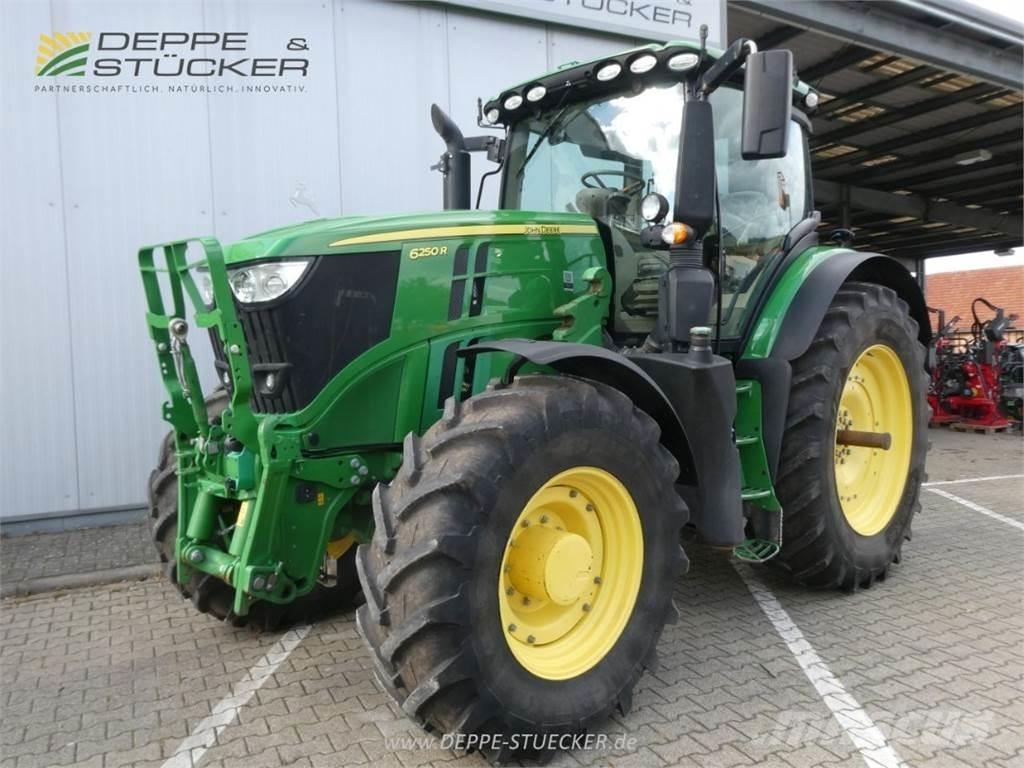 John Deere 6250R Traktory