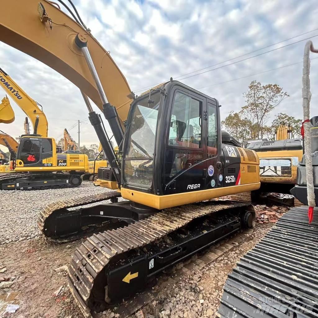 CAT 325 D Pásová rýpadla