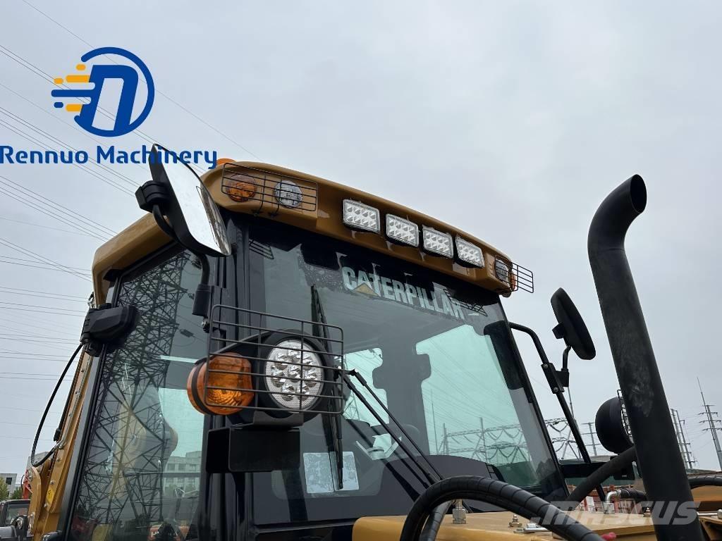 CAT 420 F Rýpadlo-nakladače