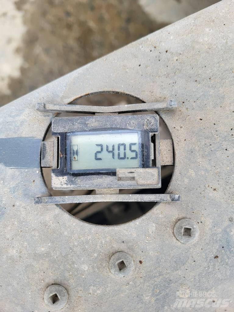 SkyJack 32/19 Nůžková zvedací plošina