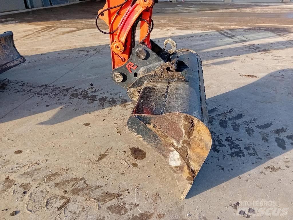 Kubota KX 080 Midi rýpadla 7t - 12t