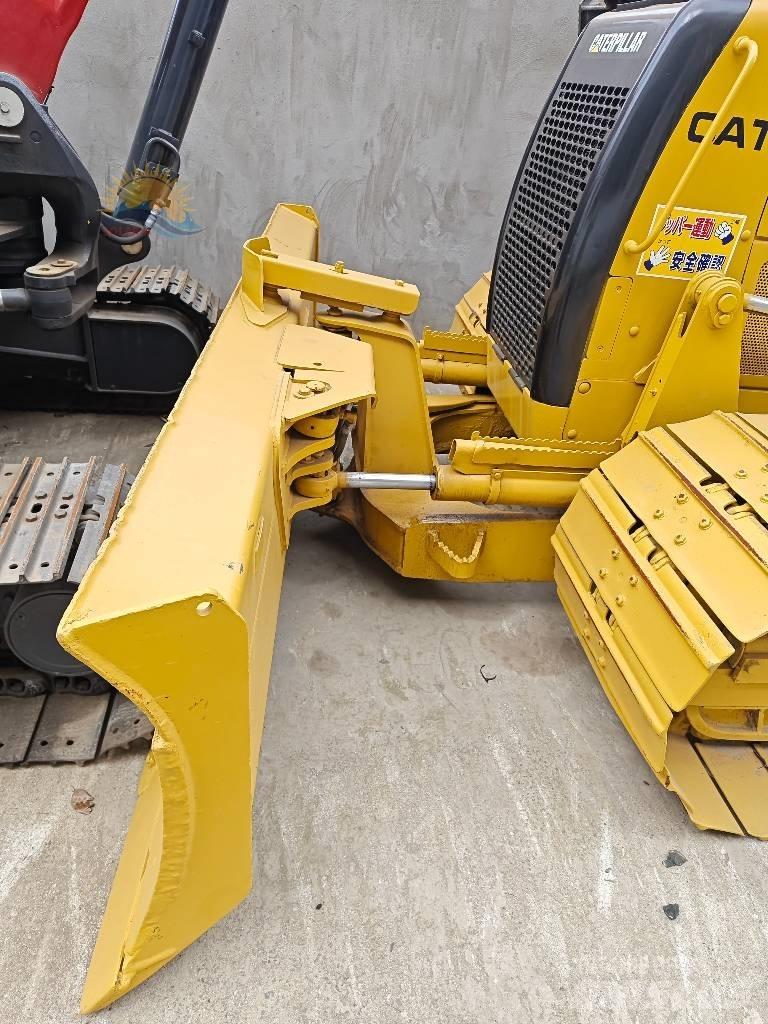 CAT D 5 K Pásové dozery