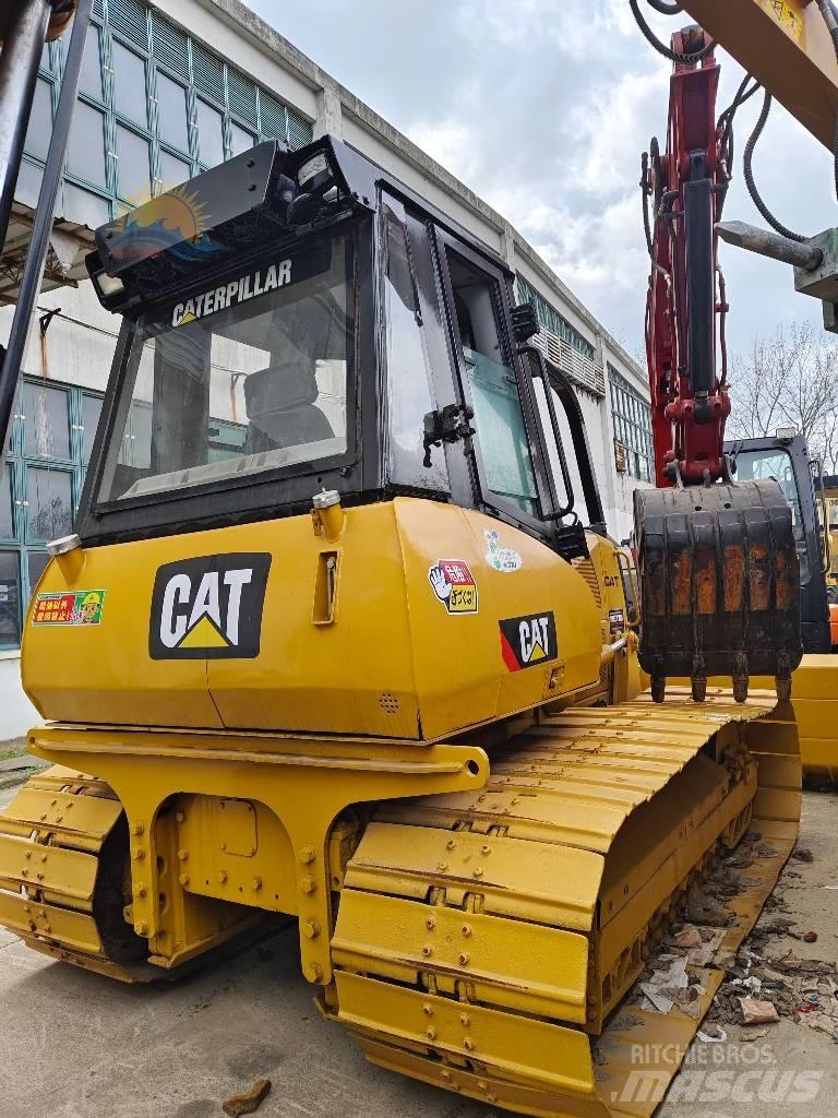CAT D 5 K Pásové dozery