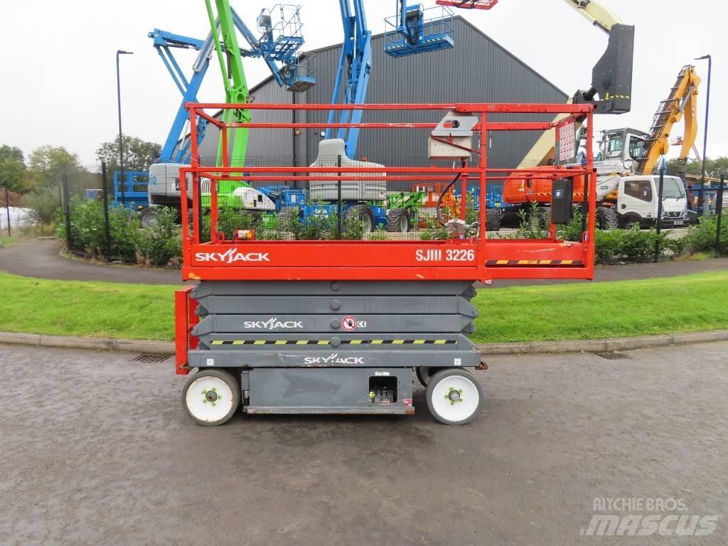 SkyJack SJ III 3226 Nůžková zvedací plošina