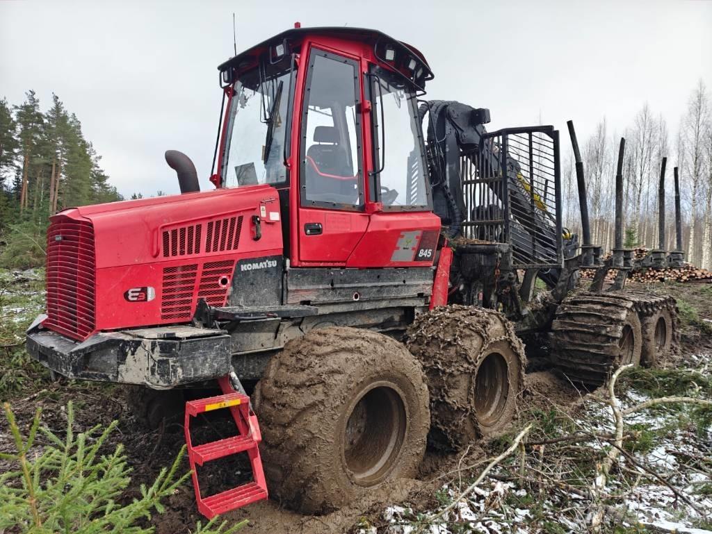 Komatsu 845 Vyvážecí traktory