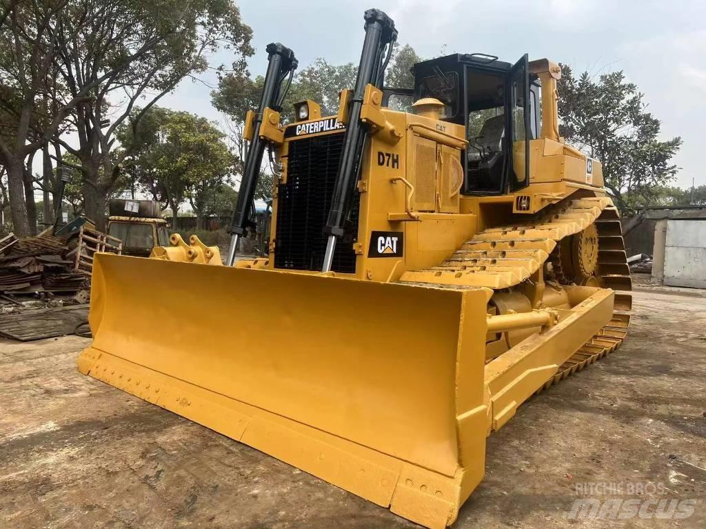 CAT D7H Pásové dozery
