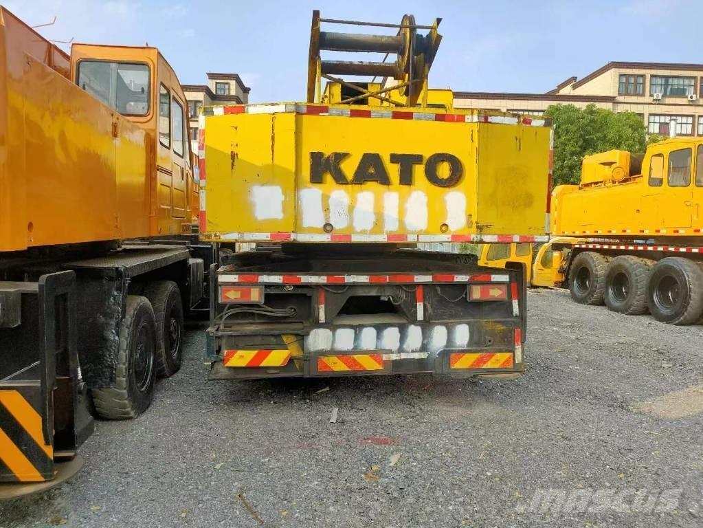Kato NK 400 E-3 Univerzální terénní jeřáby