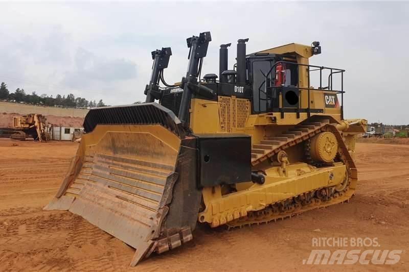CAT  D10T Pásové dozery