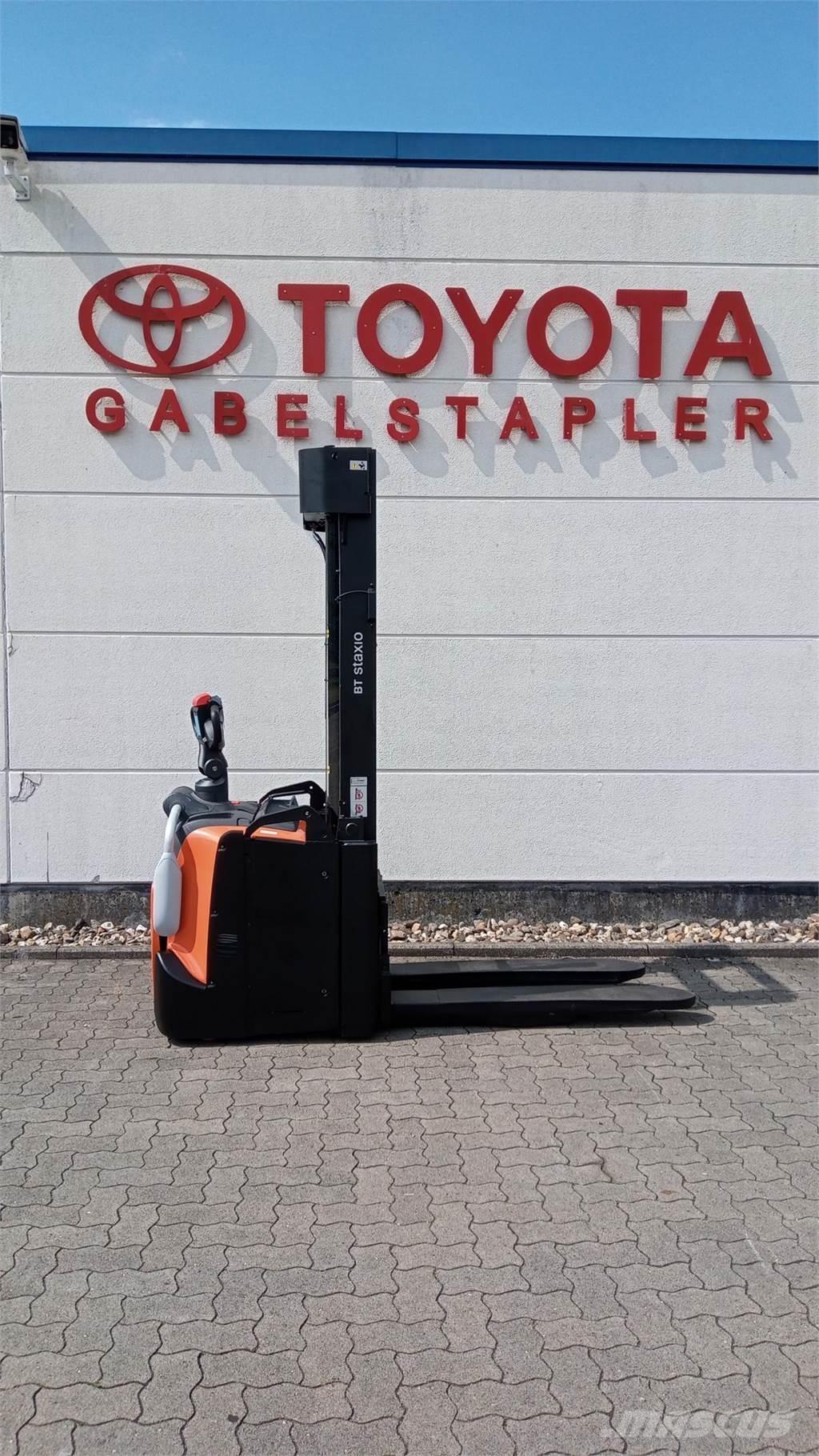 Toyota SWE160L Ručně vedené vysokozdvižné vozíky