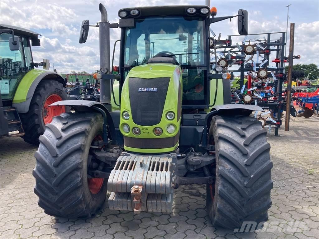 CLAAS Arion 640 Traktory