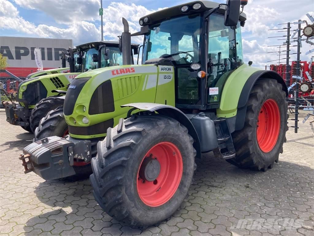 CLAAS Arion 640 Traktory