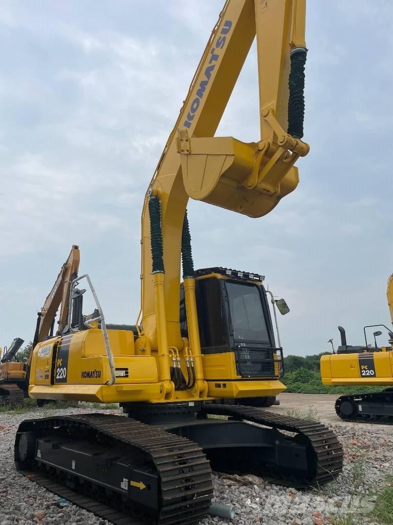 Komatsu PC 220 Pásová rýpadla