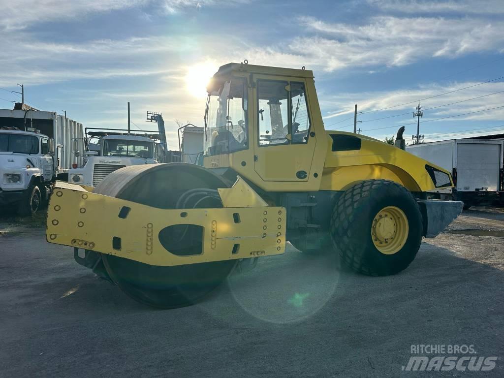 Bomag BW 219 D H-4 Tahačové válce