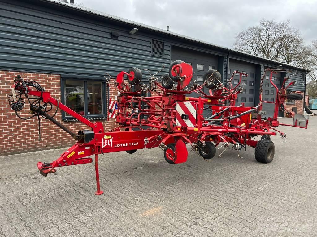 Lely Lotus 1325 Obraceče a shrabovače sena