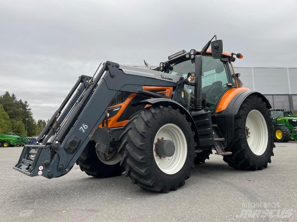 Valtra T174 Traktory