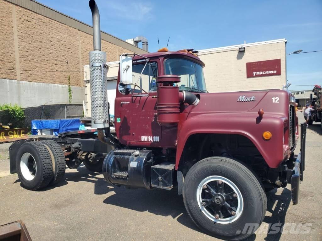 Mack RD 690 P Tahače