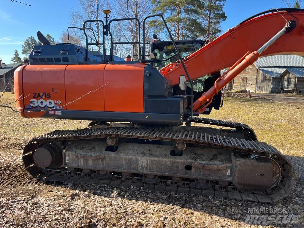 Hitachi ZX 300 LC-6 Pásová rýpadla
