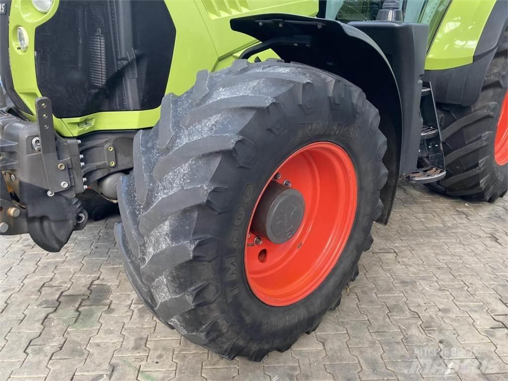 CLAAS Arion 640 Traktory