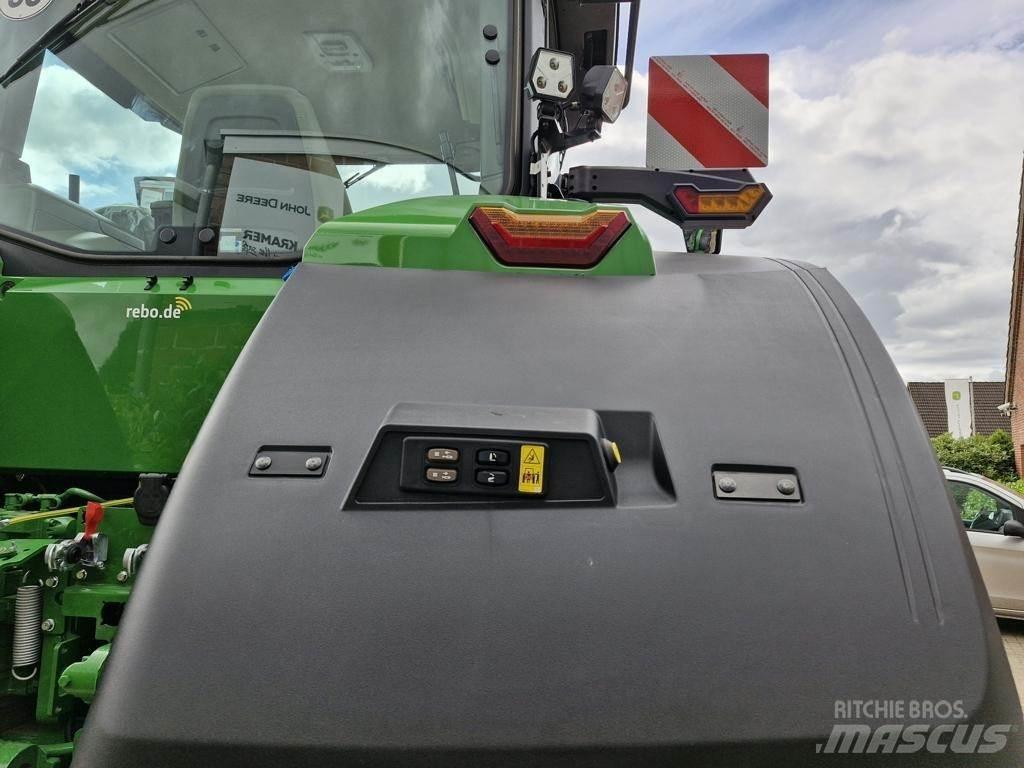 John Deere 7R330 Traktory
