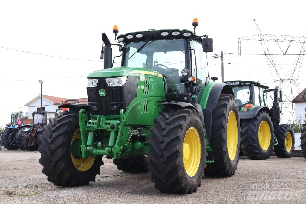John Deere 6195 R Traktory