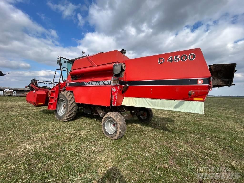 Dronningborg D4500 Sklízecí mlátičky
