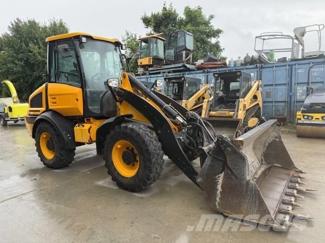 JCB 409 Kolové nakladače