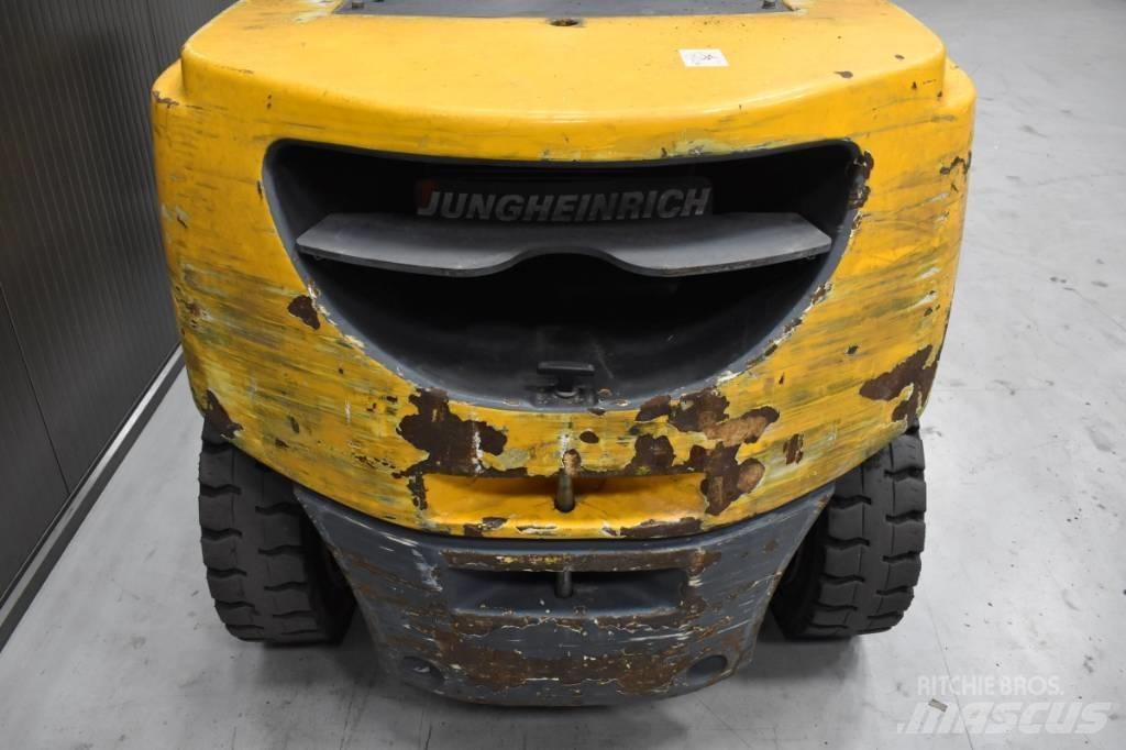 Jungheinrich DFG 550 Dieselové vozíky