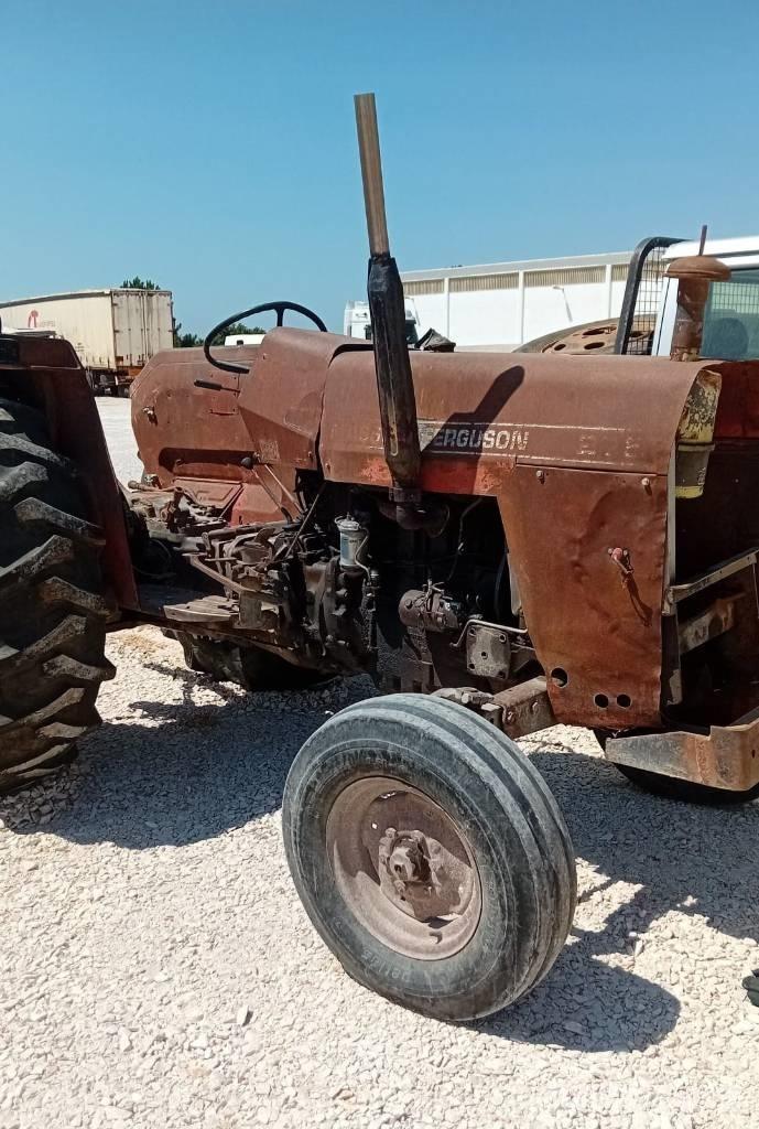 Massey Ferguson 275 Traktory
