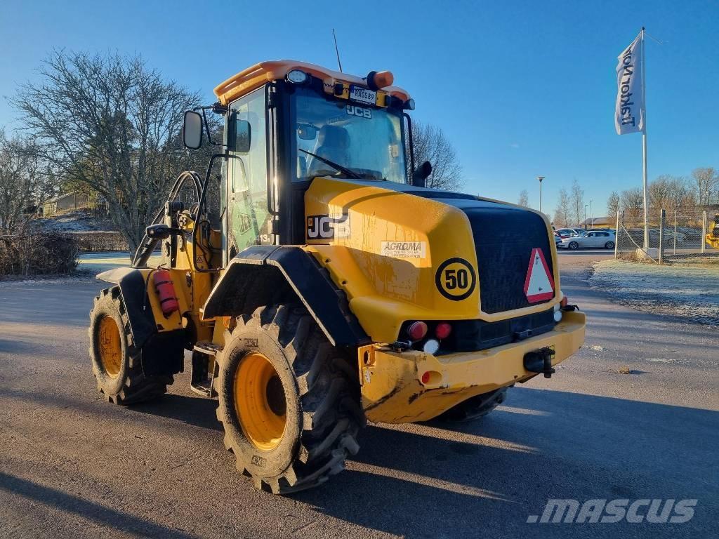 JCB 413S Kolové nakladače