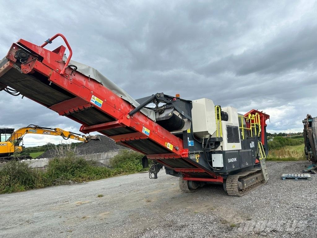 Sandvik QJ 241 Mobilní drtiče