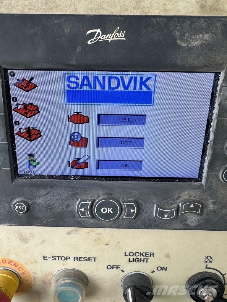 Sandvik QJ 241 Mobilní drtiče