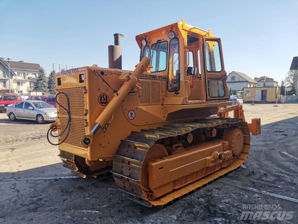 Dressta TD-20G Pásové dozery