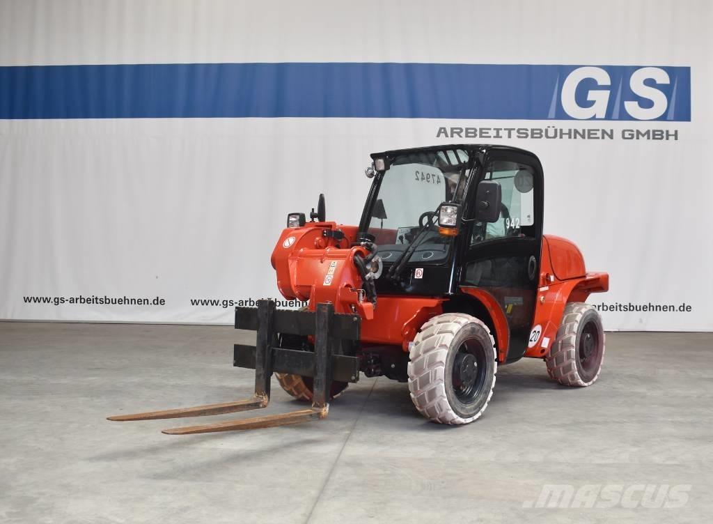JCB 520-40 4WS Teleskopické manipulátory