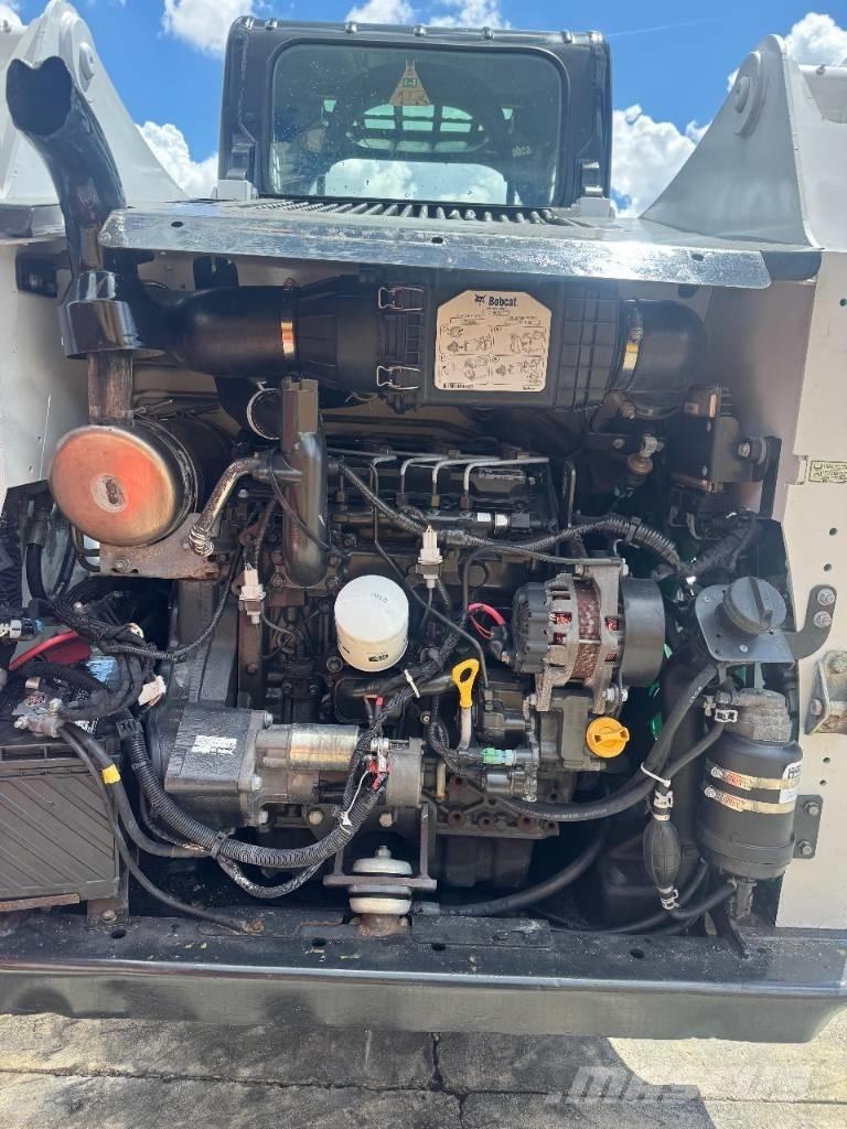 Bobcat T 630 Smykem řízené nakladače